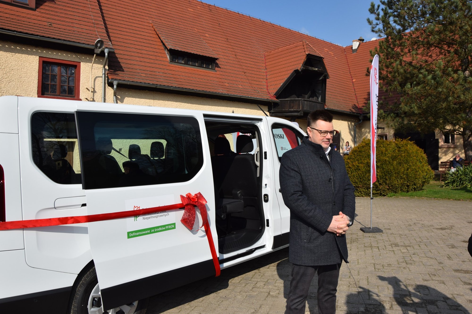 bus-od-starostwa-karkonoskiego-dla-dps-123048