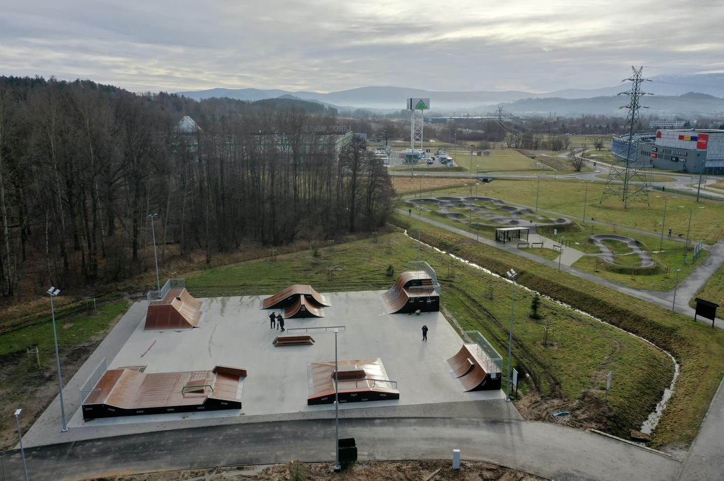 tumy-na-stanicy-rowerowej-123073