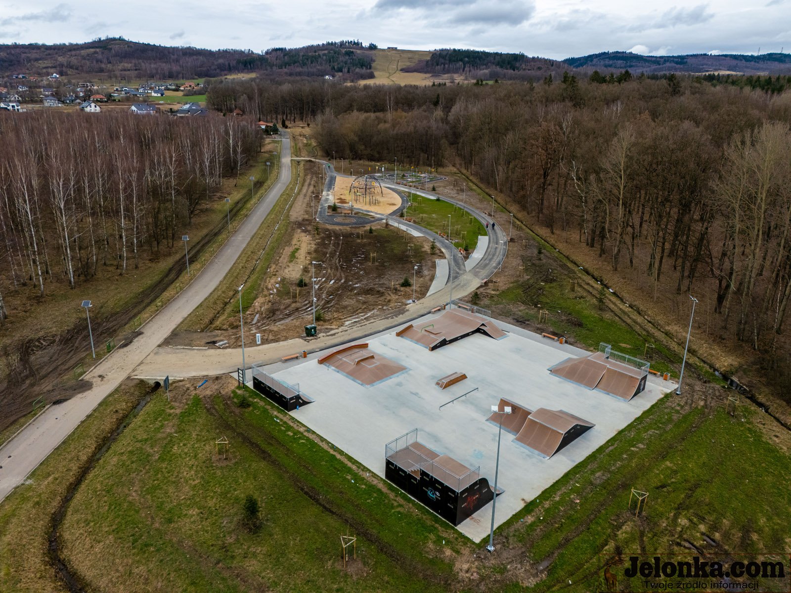 tumy-na-stanicy-rowerowej-123073