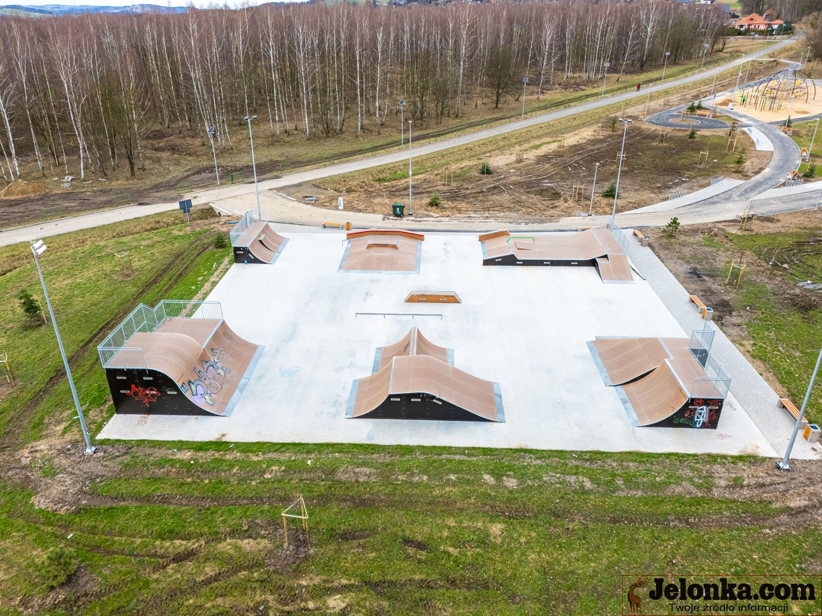 tumy-na-stanicy-rowerowej-123073