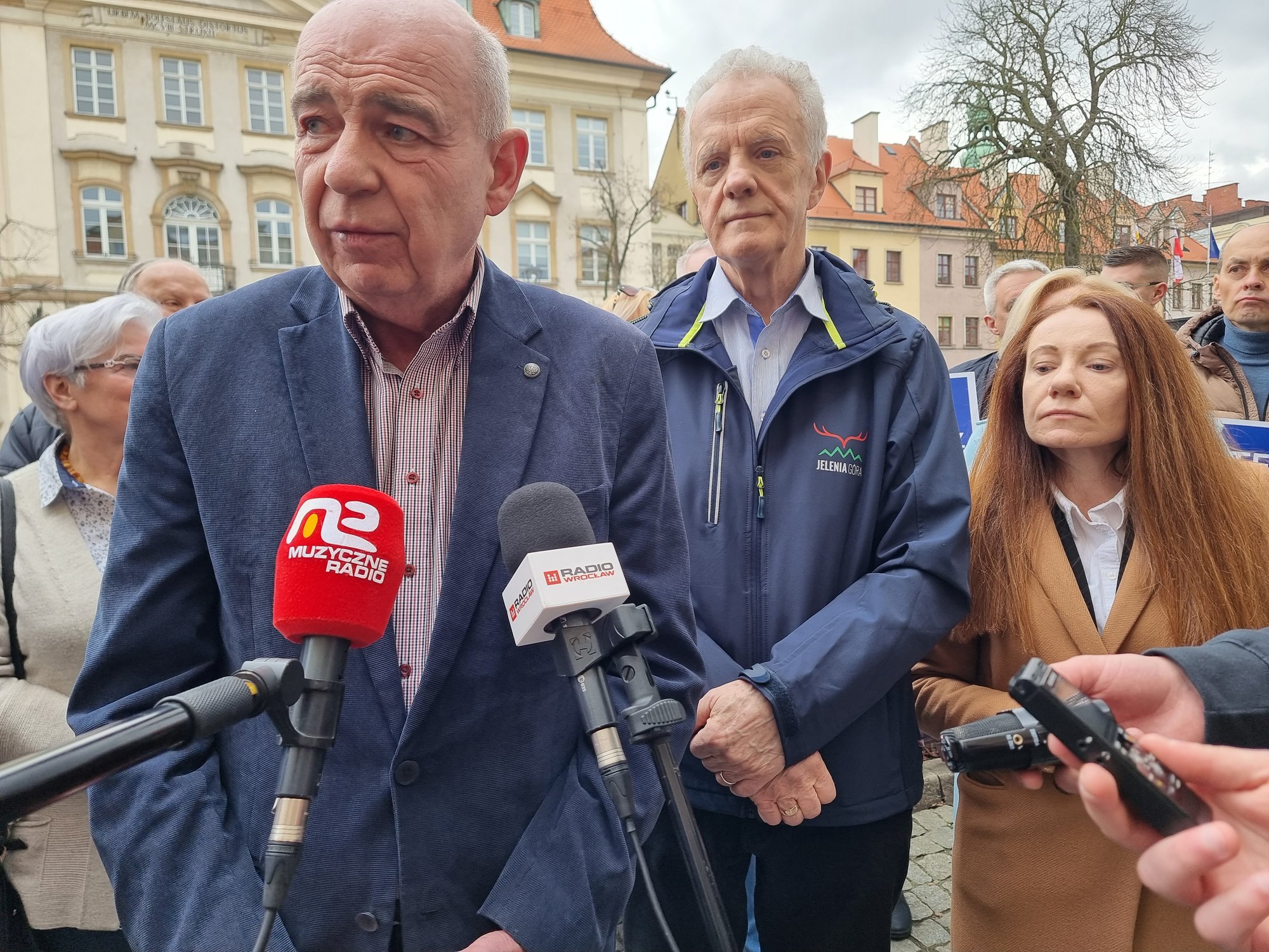 pis-prezentuje-i-obiecuje-123122