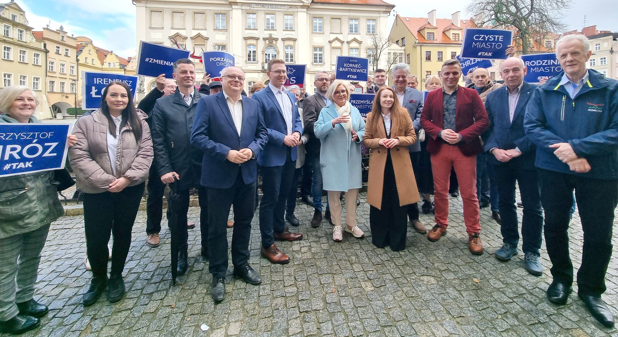 pis-prezentuje-i-obiecuje-123122