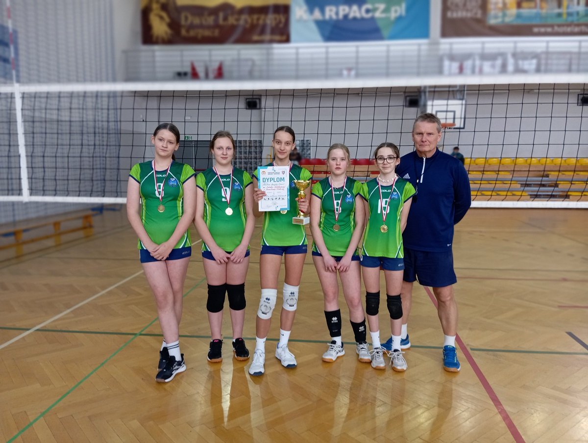janowickie-siatkarki-najlepsze-w-powiecie-123139