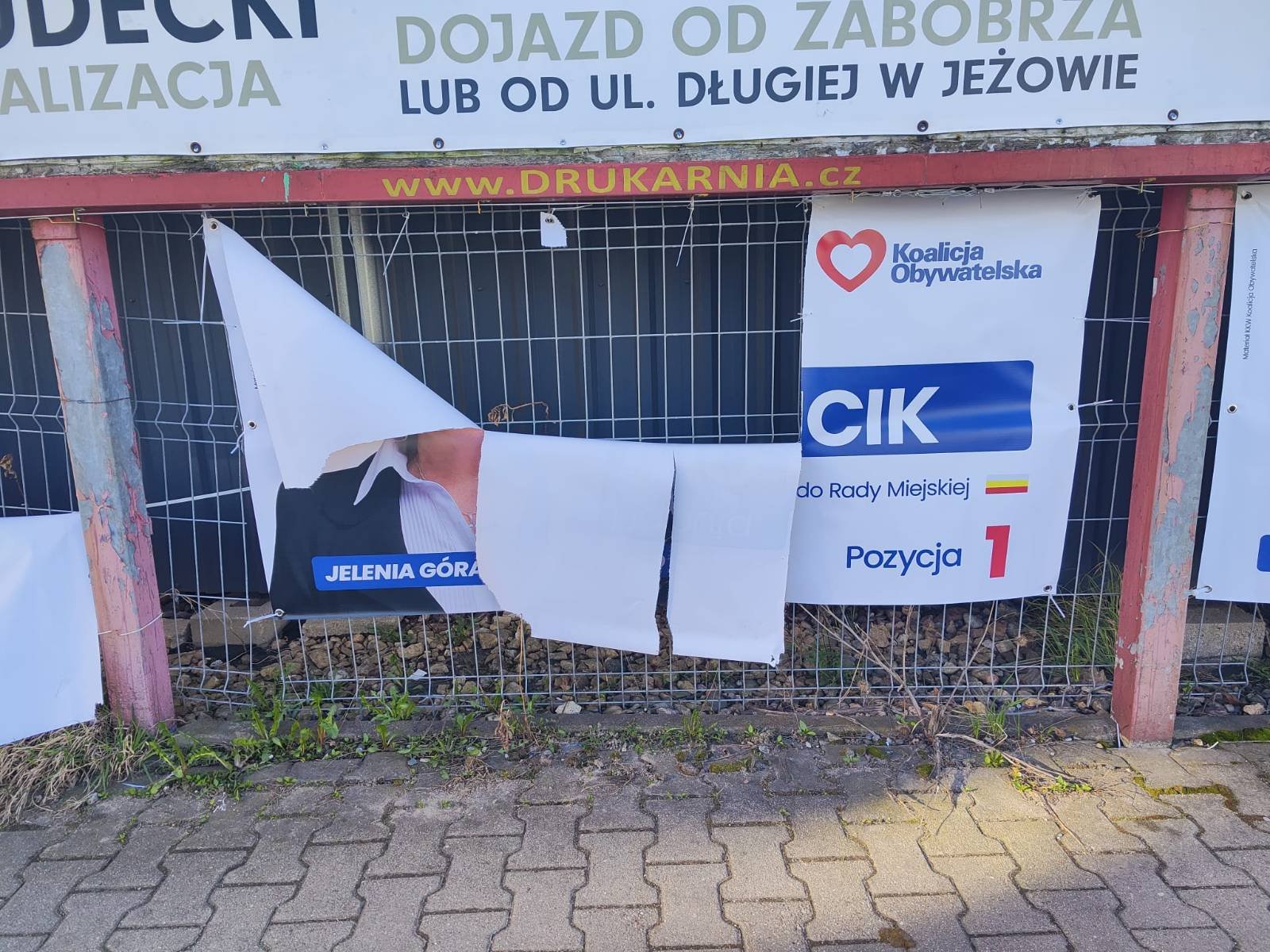 kto-zniszczy-banery-wyborcze-123188