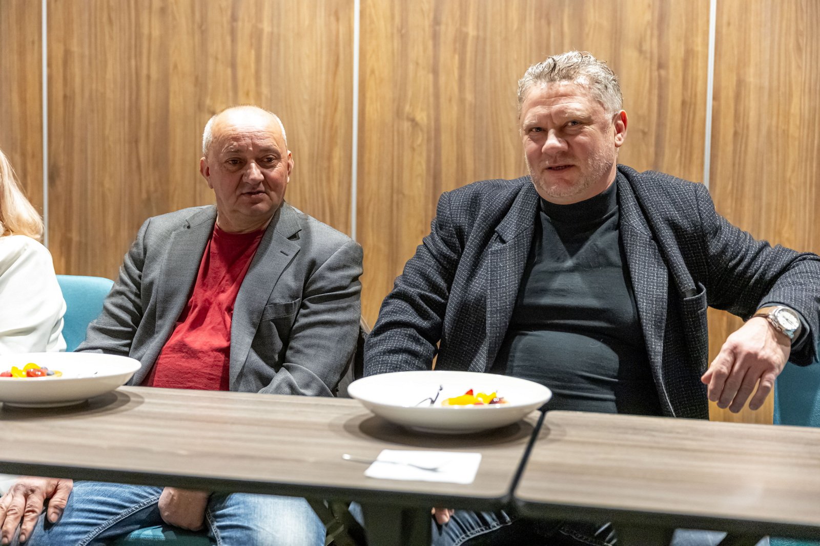 spotkanie-sotysow-w-hotelu-123325