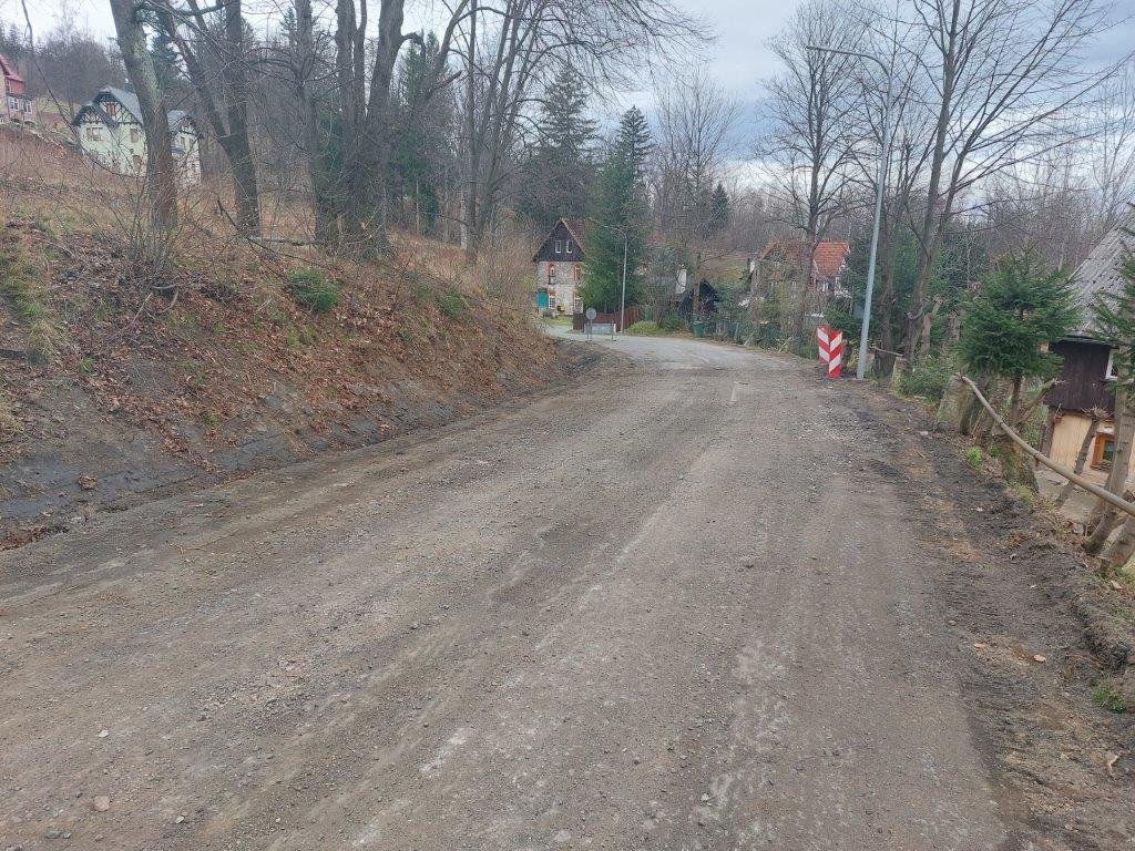 powiat-rozpocza-remont-drogi-przy-dps-123329