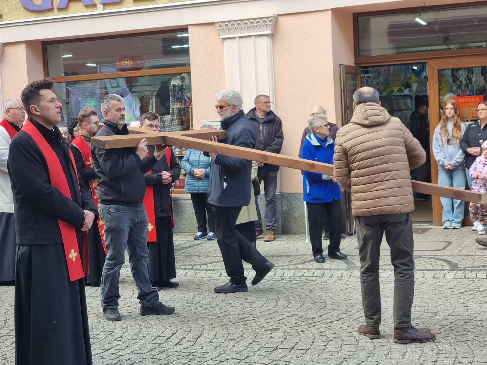 droga-krzyzowa-w-centrum-123464