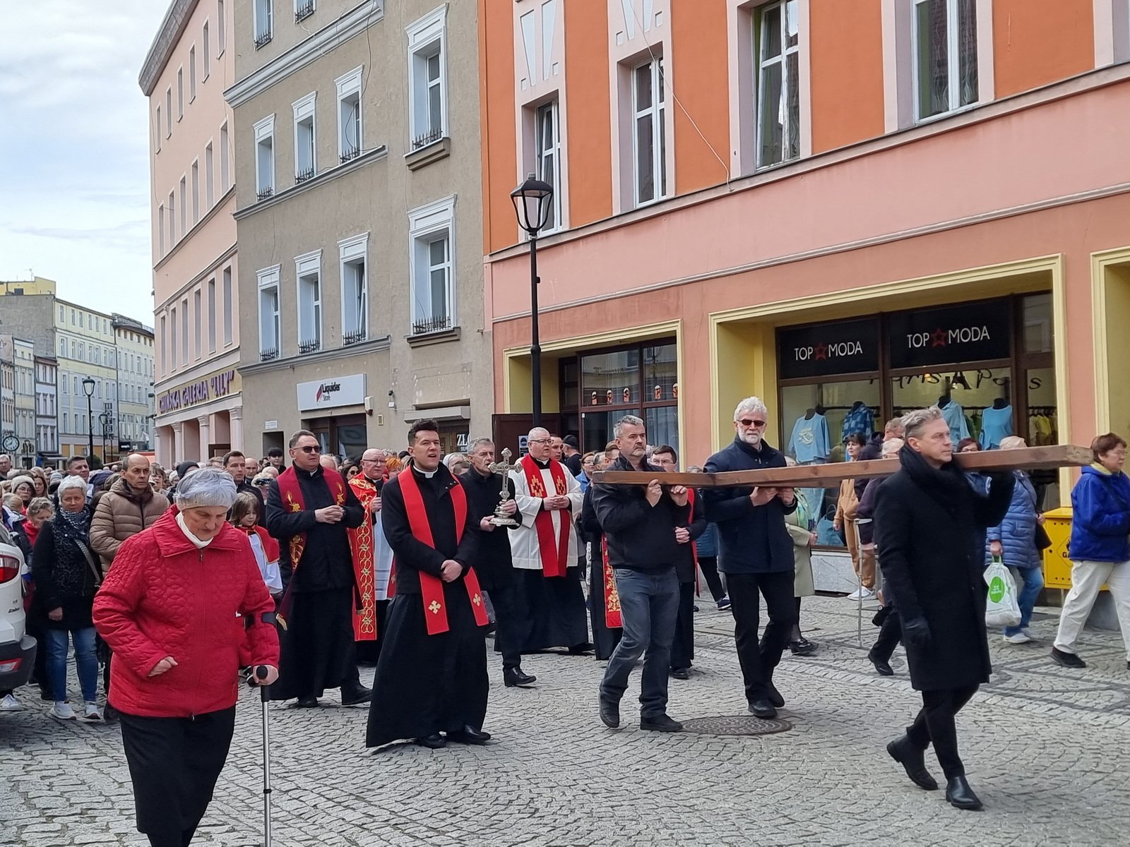 droga-krzyzowa-w-centrum-123464