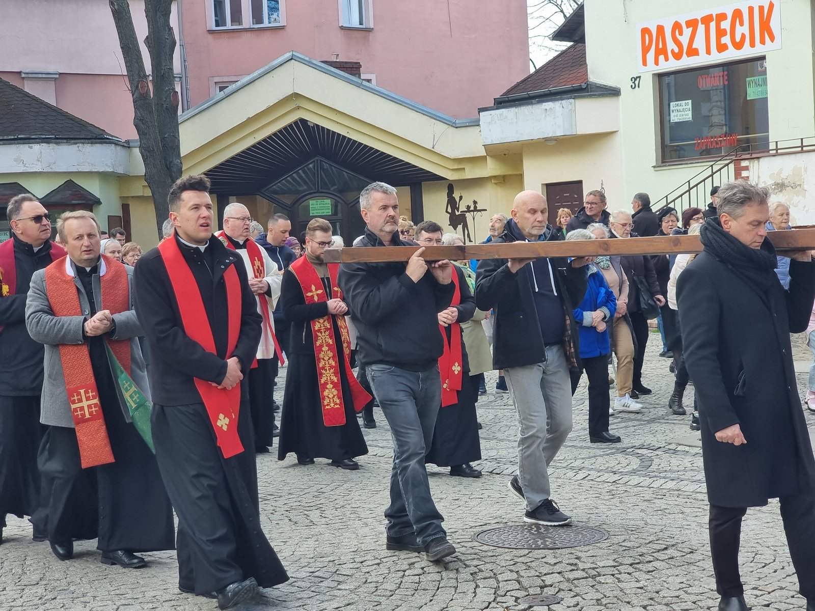 droga-krzyzowa-w-centrum-123464