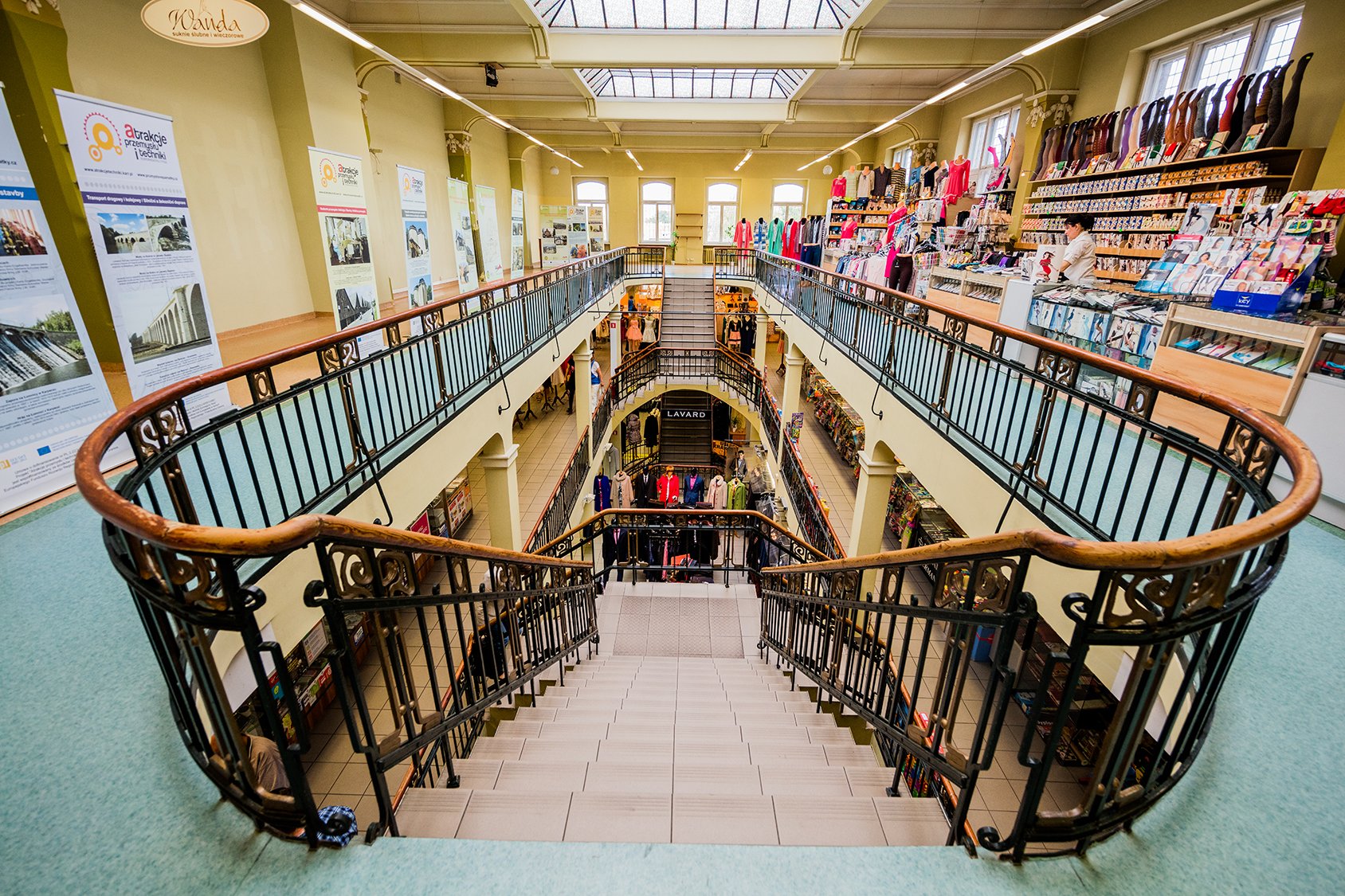 pierwsza-galeria-w-centrum-123523