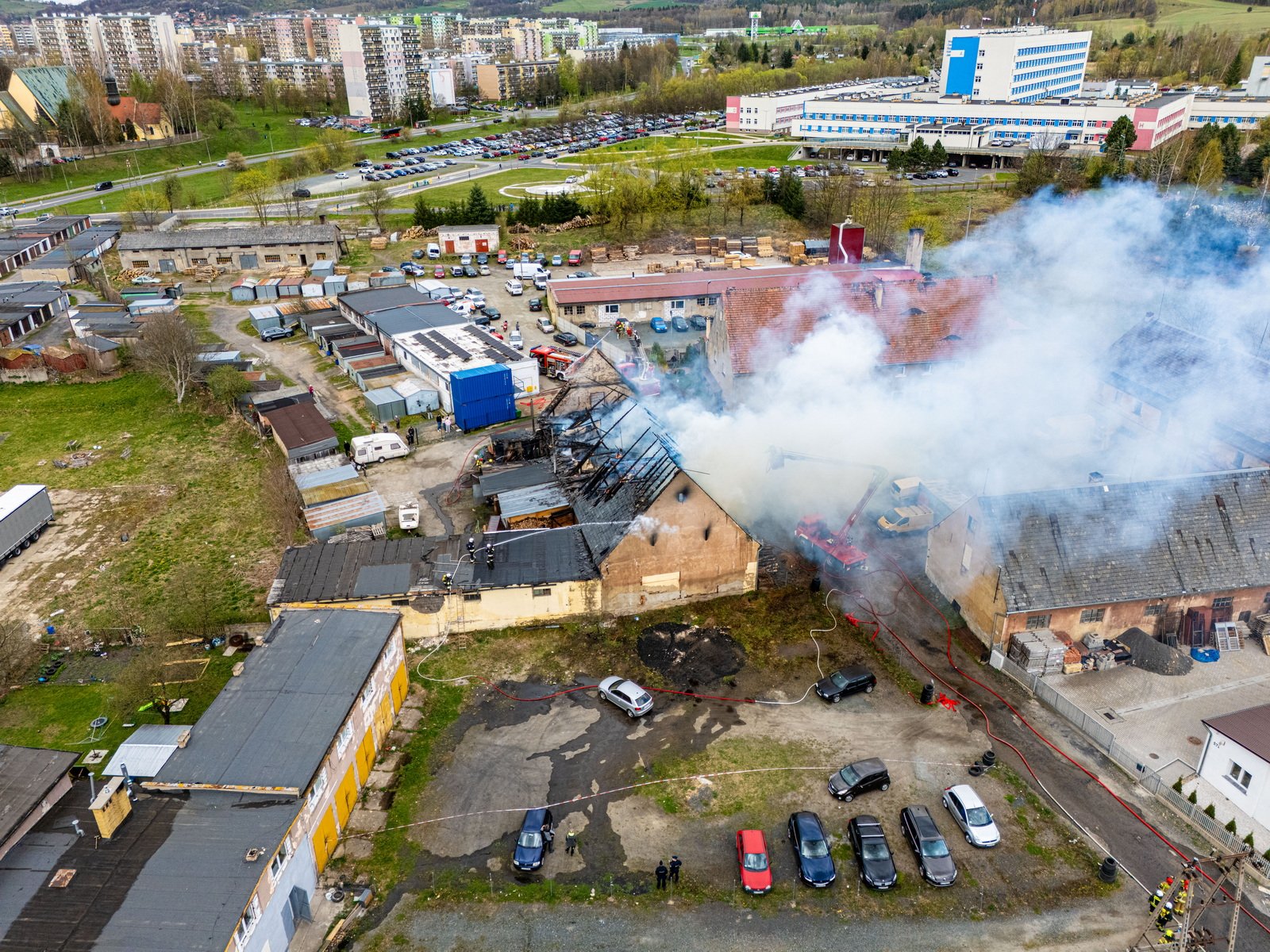 pozar-na-zabobrzu-dogaszanie-z-drona-123581