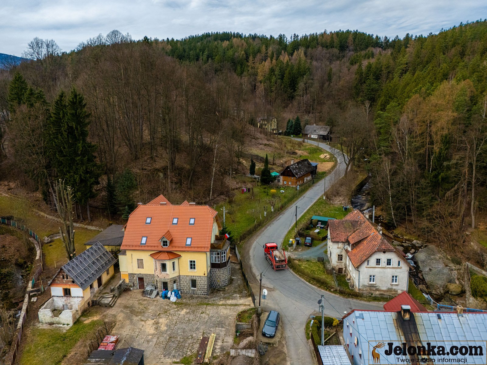 powiat-wyremontuje-dziurawa-droge-123584
