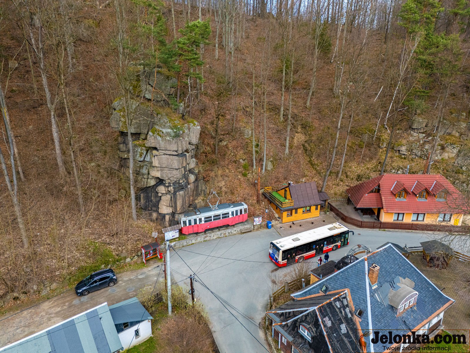 powiat-wyremontuje-dziurawa-droge-123584