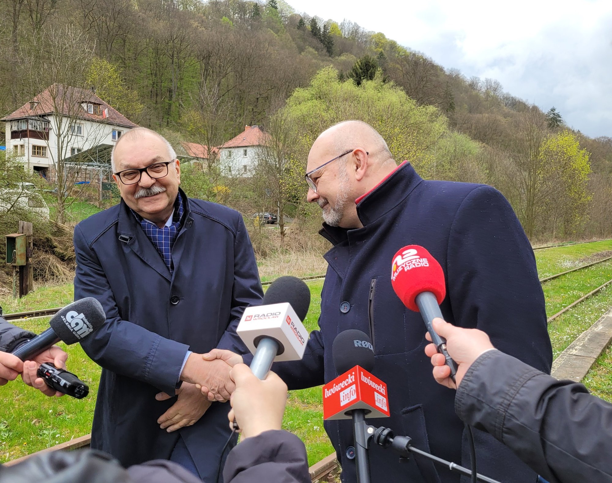 kolej-ma-wrocic-do-lwowka-slaskiego-i-wlenia-123588