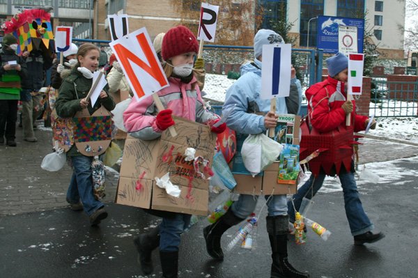nie-palcie-smieci-krzyczay-dzieci-12373