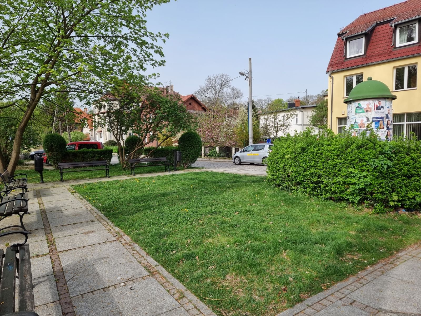 chirurg-patronem-skweru-123826