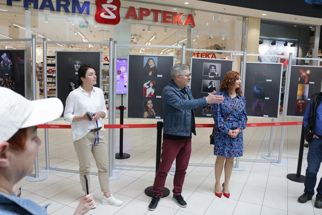 wystawa-fotografii-uczniow-rzemios-w-galerii-sudeckiej-123830