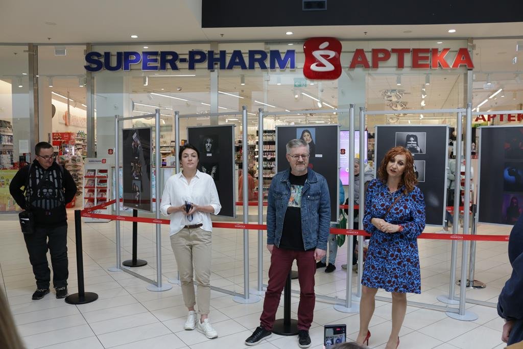 wystawa-fotografii-uczniow-rzemios-w-galerii-sudeckiej-123830