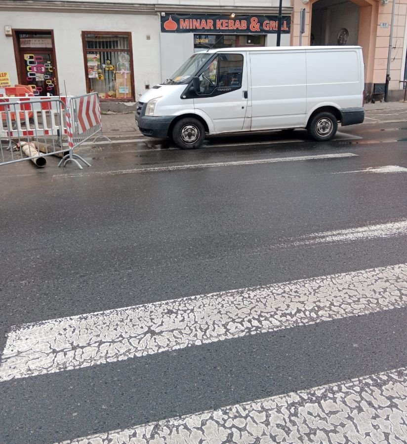 z-zasadami-parkowania-na-bakier-123877