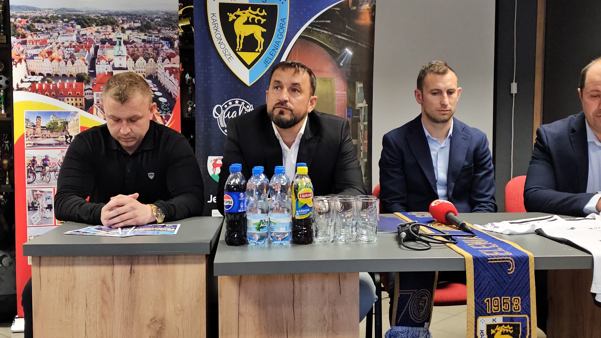 prowadzi-klub-z-ekstraklasy-teraz-czas-na-karkonosze-123912