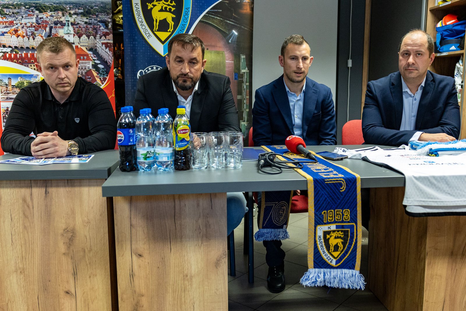 prowadzi-klub-z-ekstraklasy-teraz-czas-na-karkonosze-123912
