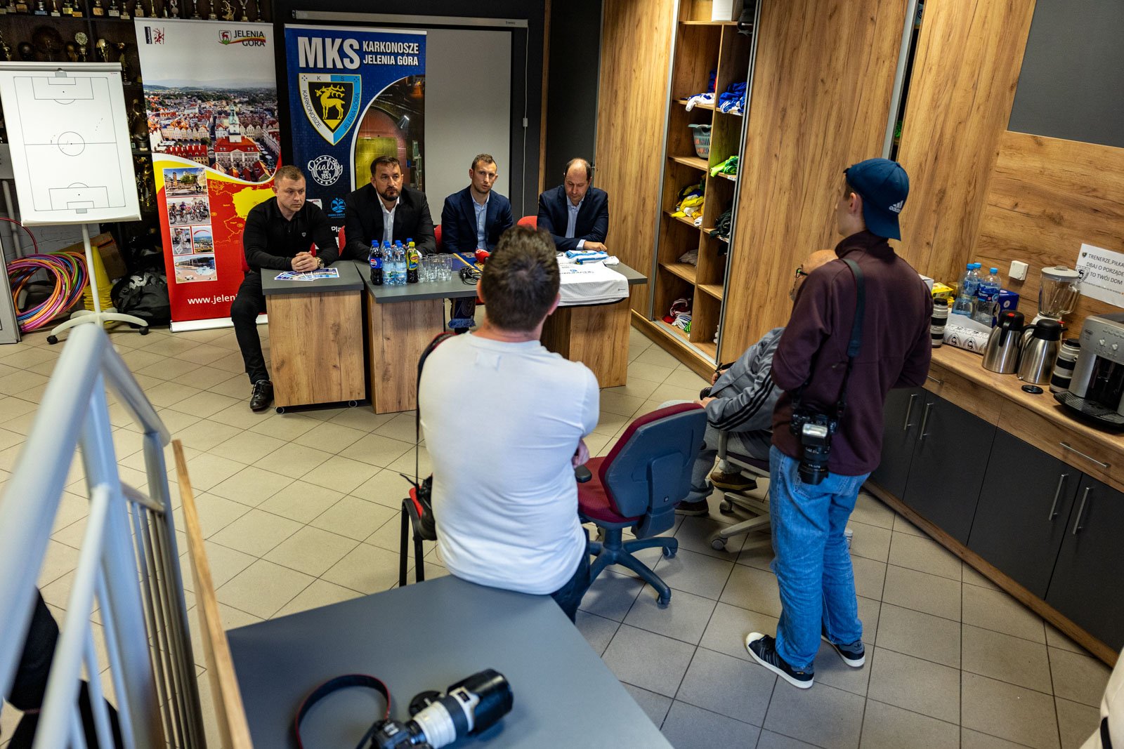 prowadzi-klub-z-ekstraklasy-teraz-czas-na-karkonosze-123912