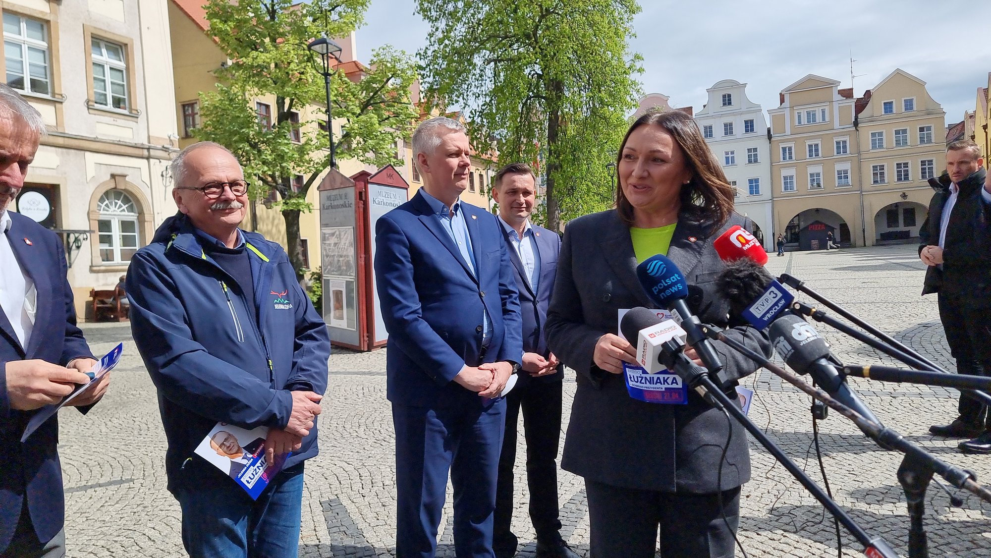 minister-wicemarszaek-i-prezydent-ze-wsparciem-dla-j-uzniaka-123918