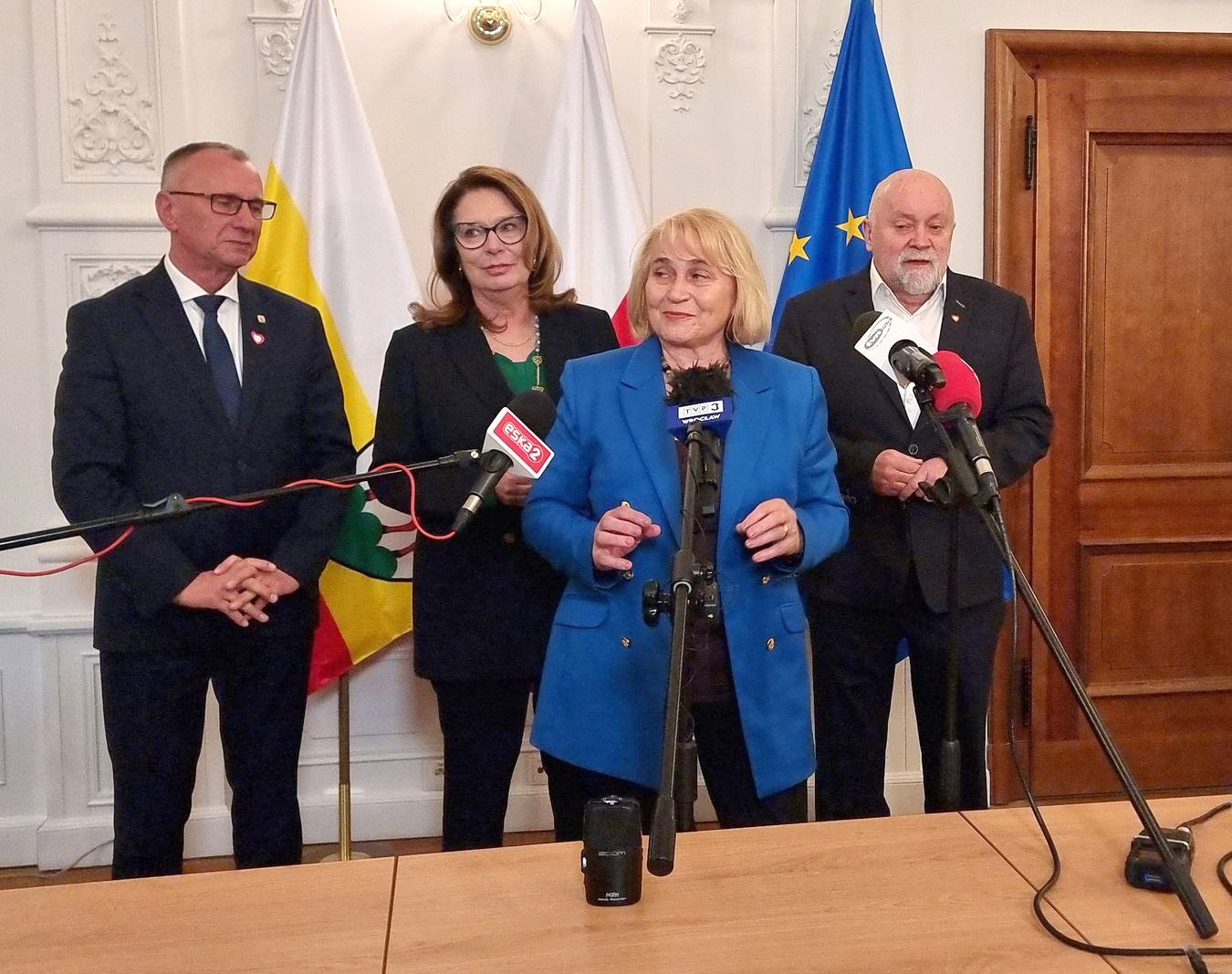 jerzy-uzniak-ze-wsparciem-marszaek-senatu-123963
