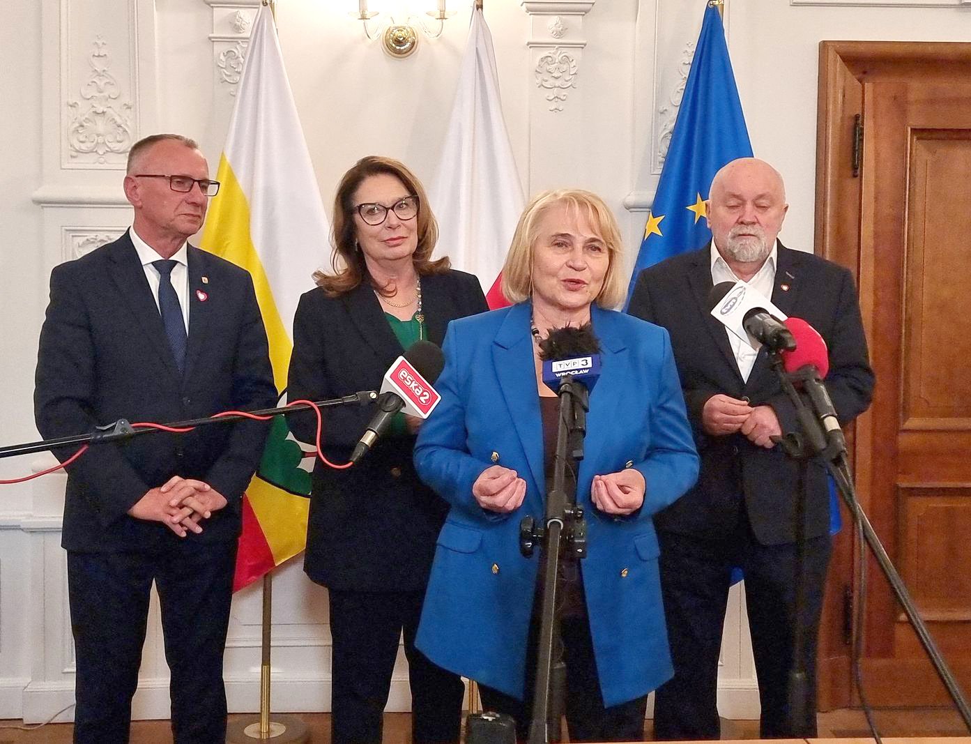 jerzy-uzniak-ze-wsparciem-marszaek-senatu-123963