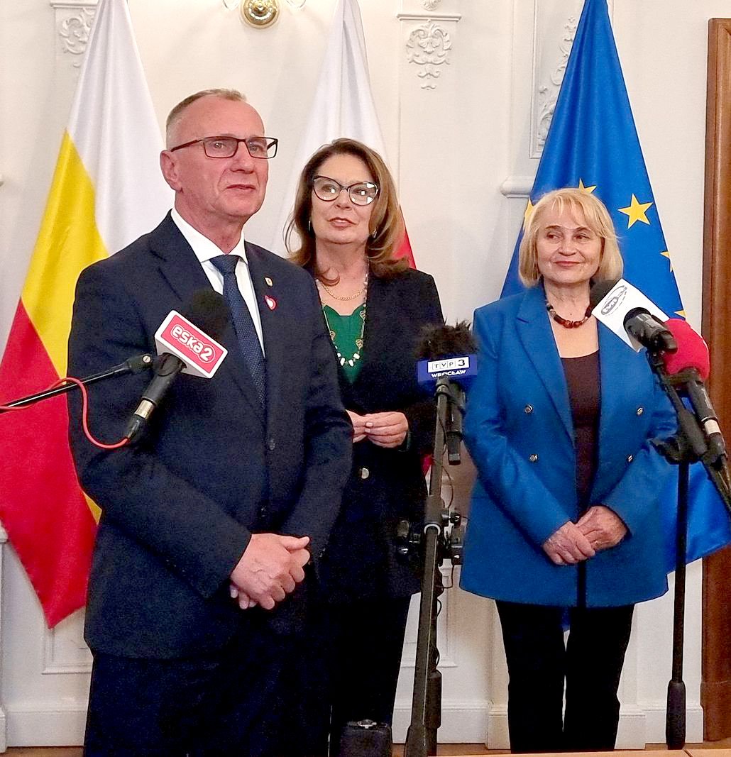 jerzy-uzniak-ze-wsparciem-marszaek-senatu-123963