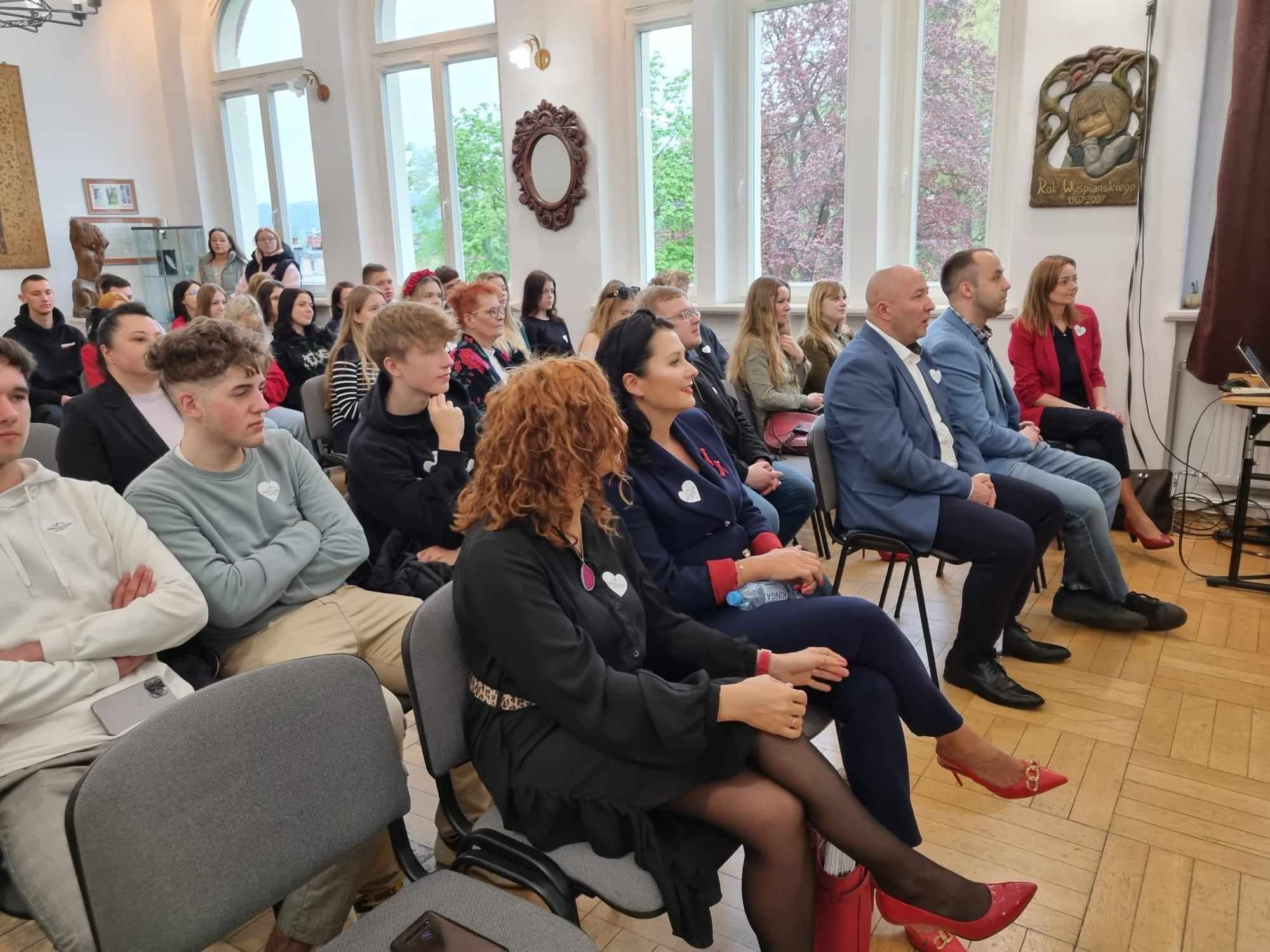 dziela-nas-szczyty-acza-idee-123973