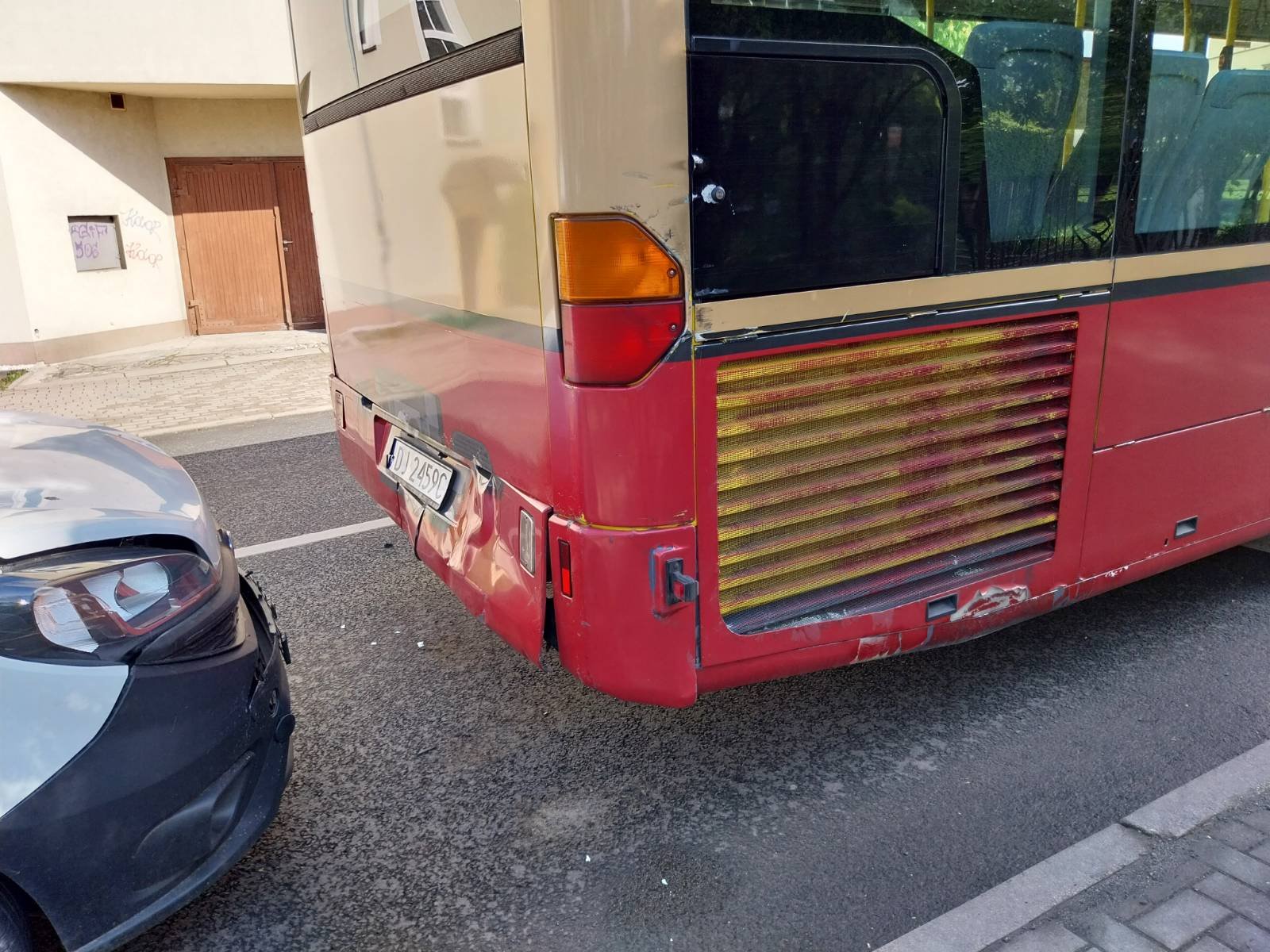 najecha-na-autobus-123978