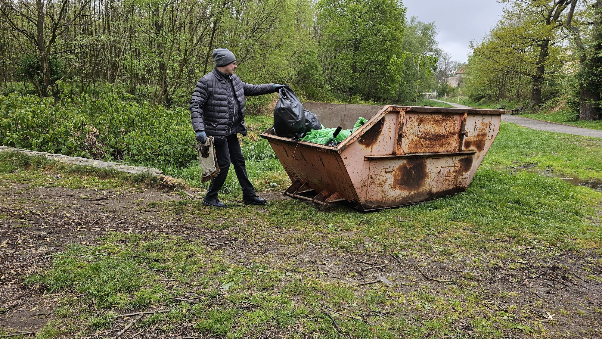 sprzatali-borowy-jar-123996