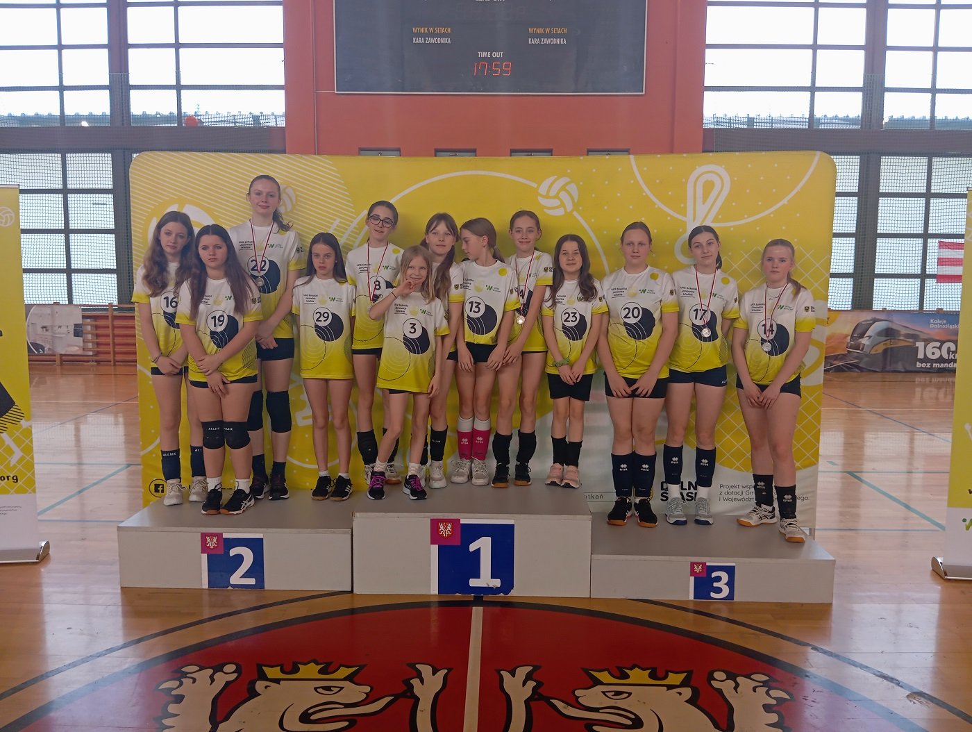 staney-na-podium-w-katach-wrocawskich-124040