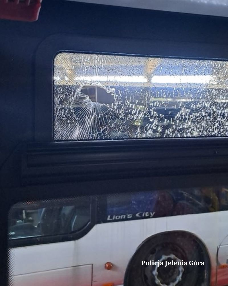 wybi-szybe-w-autobusie-124099
