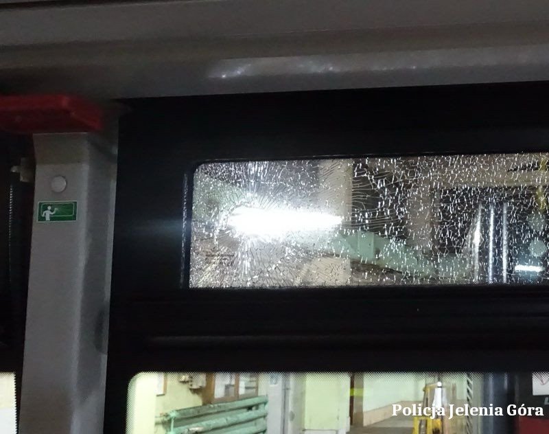 wybi-szybe-w-autobusie-124099
