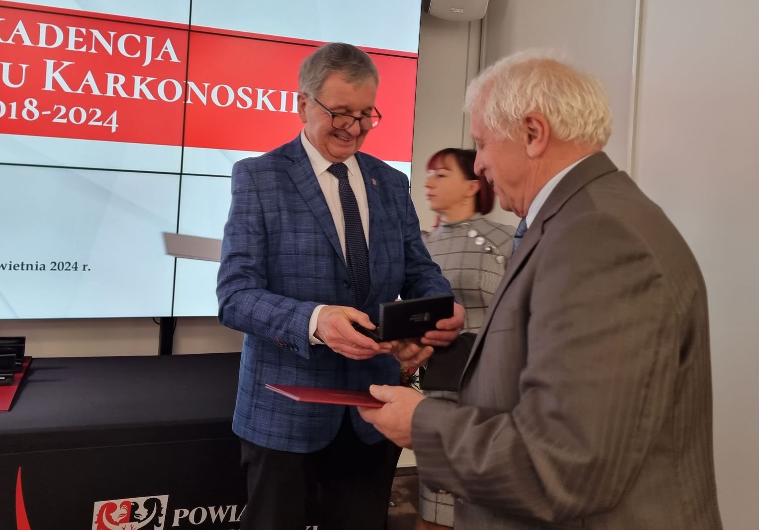 ostatnia-sesja-w-powiecie-124142