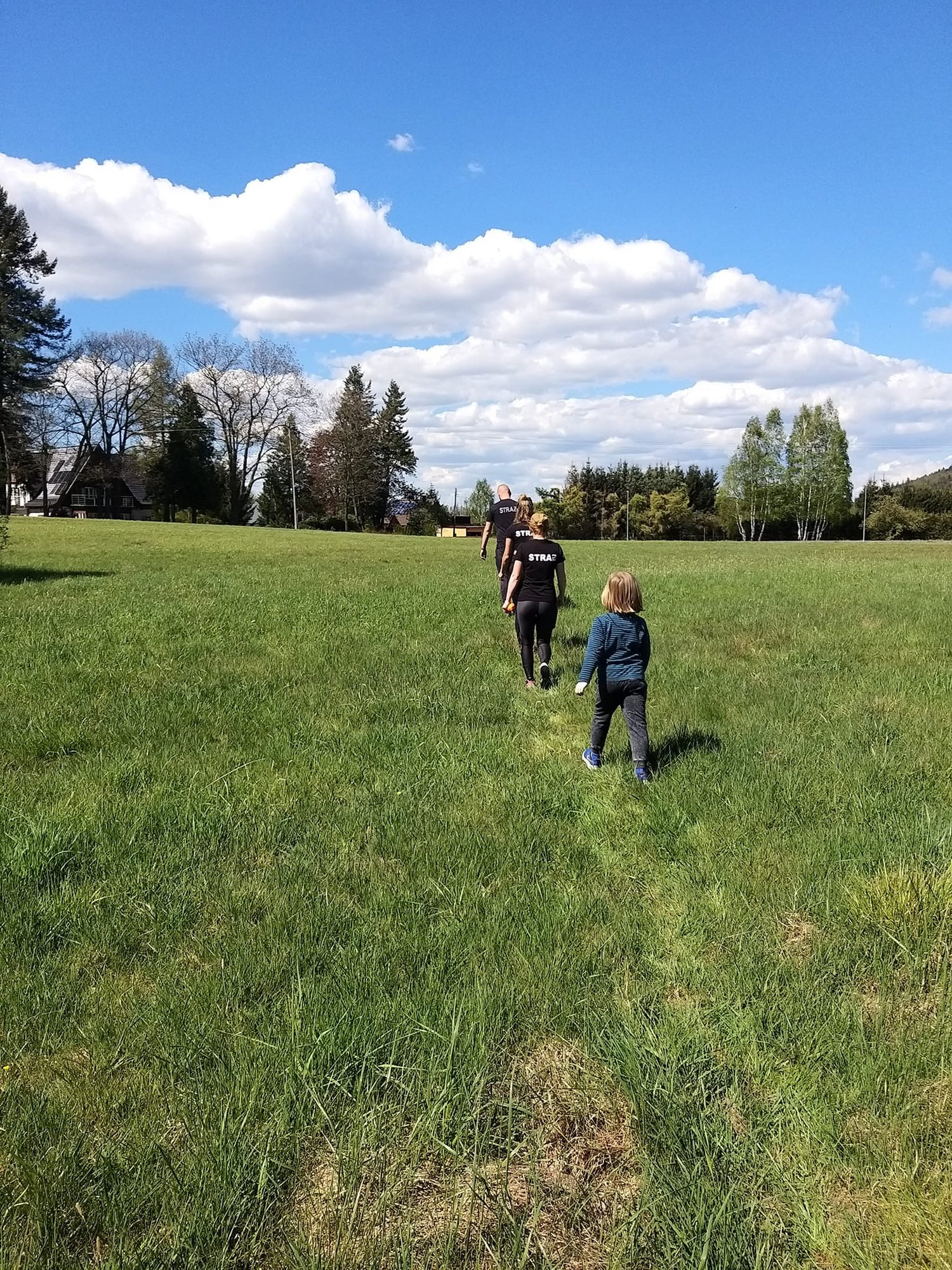 wiosenne-sprzatanie-w-karpnikach-124287