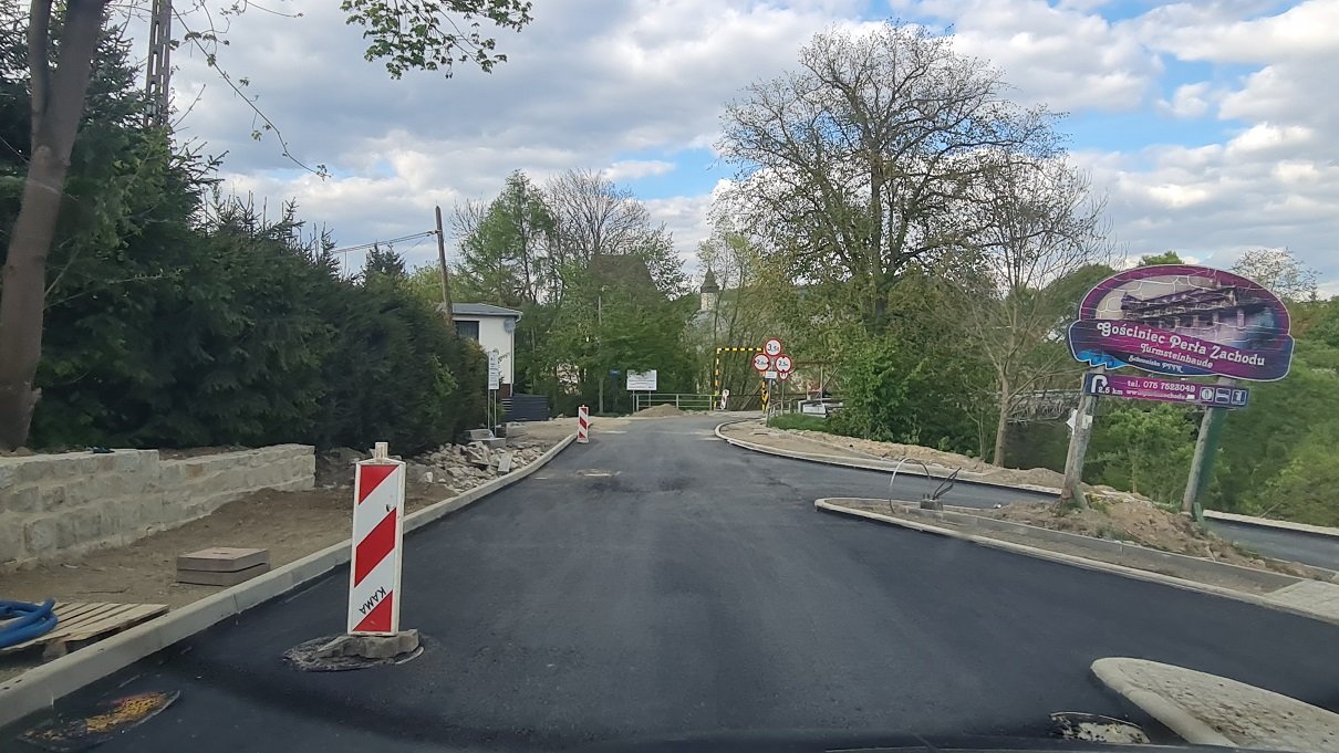 powiat-remontuje-droge-w-siedlecinie-124288