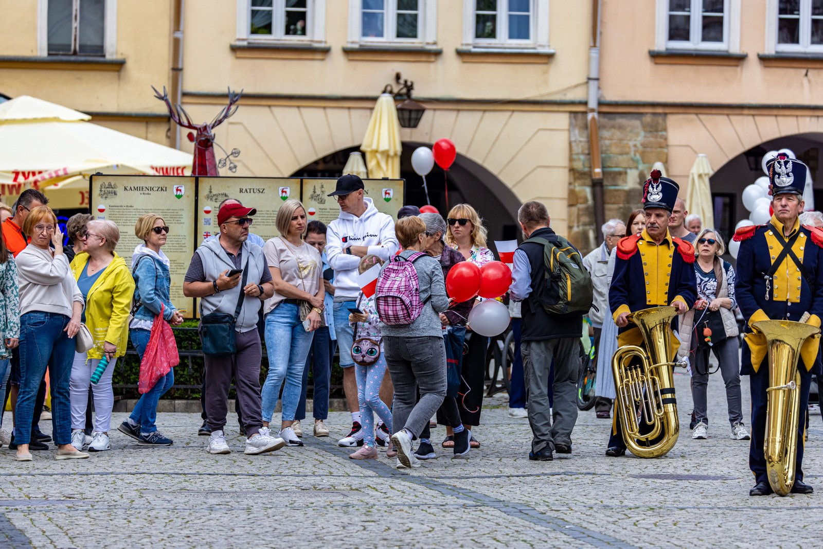 uroczystosci-3majowe-fotogaleria-nagranie-z-drona-124315