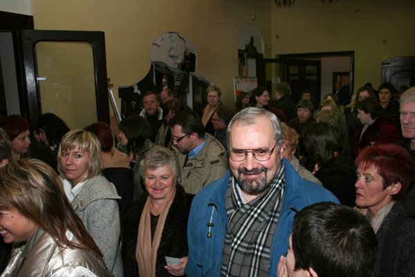dzikie-zadze-opanoway-miasto-12449