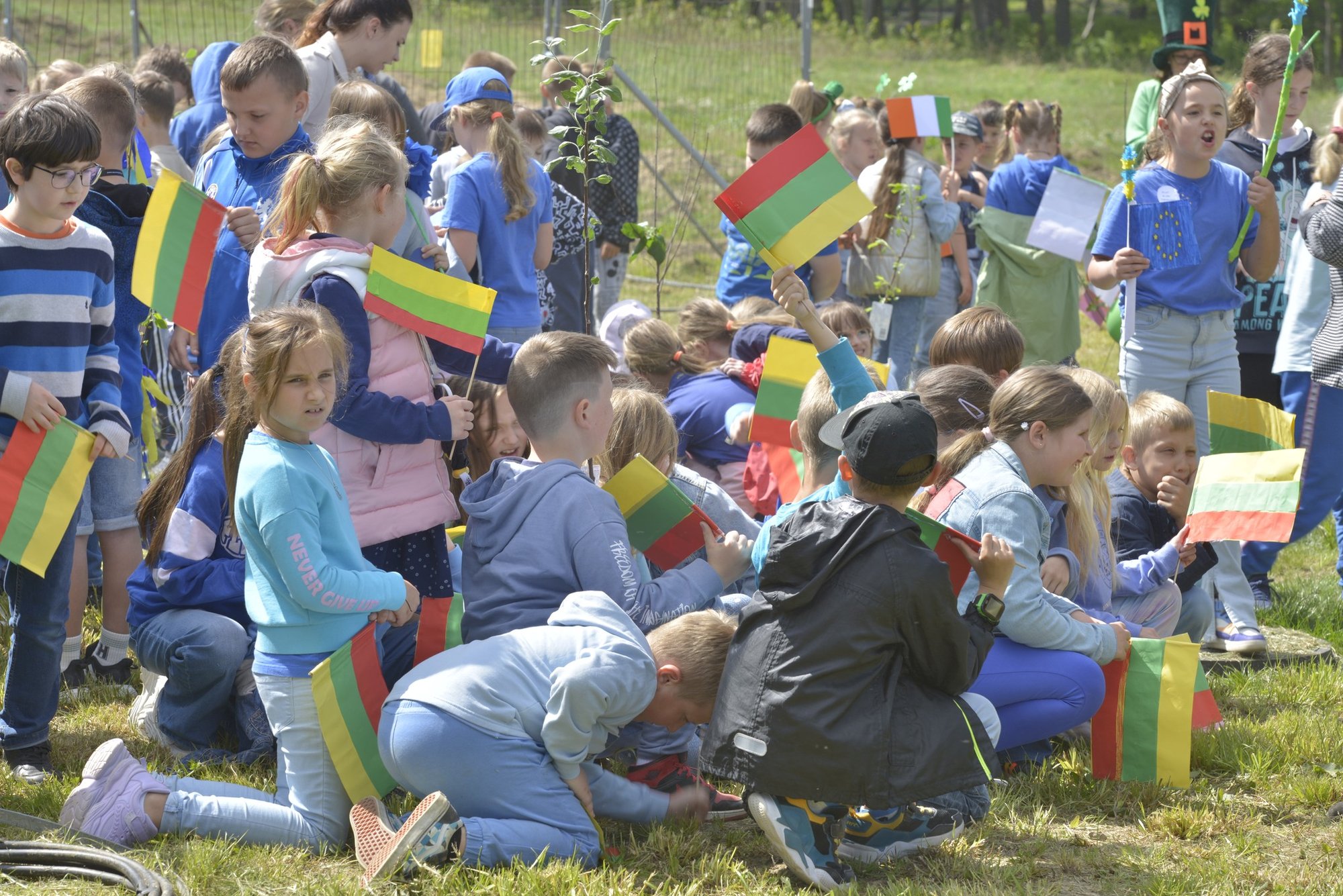 posadzili-drzewka-na-dzien-europy-124512