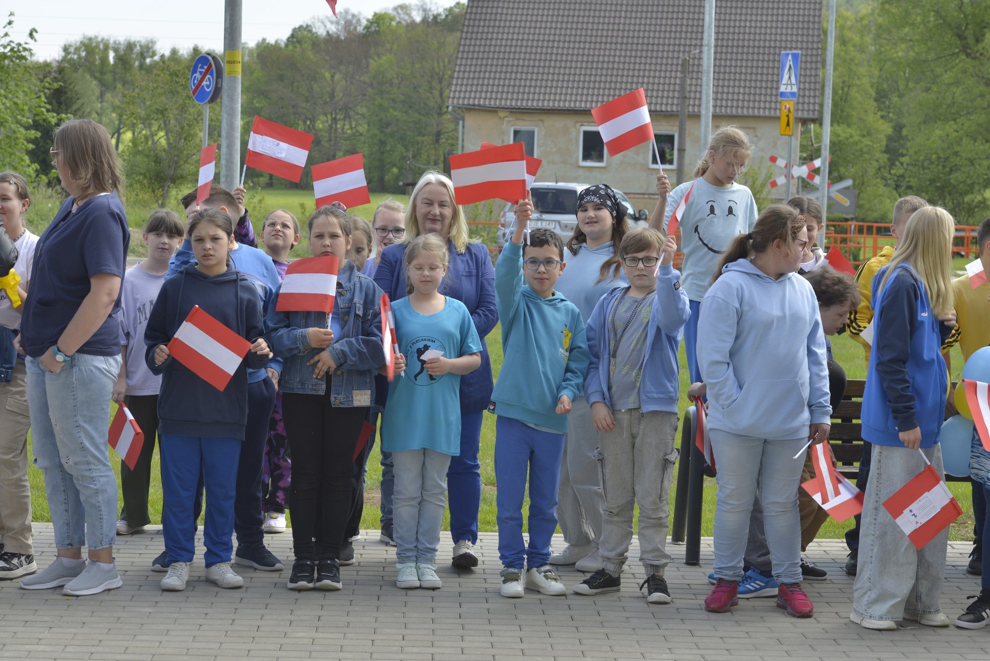 posadzili-drzewka-na-dzien-europy-124512