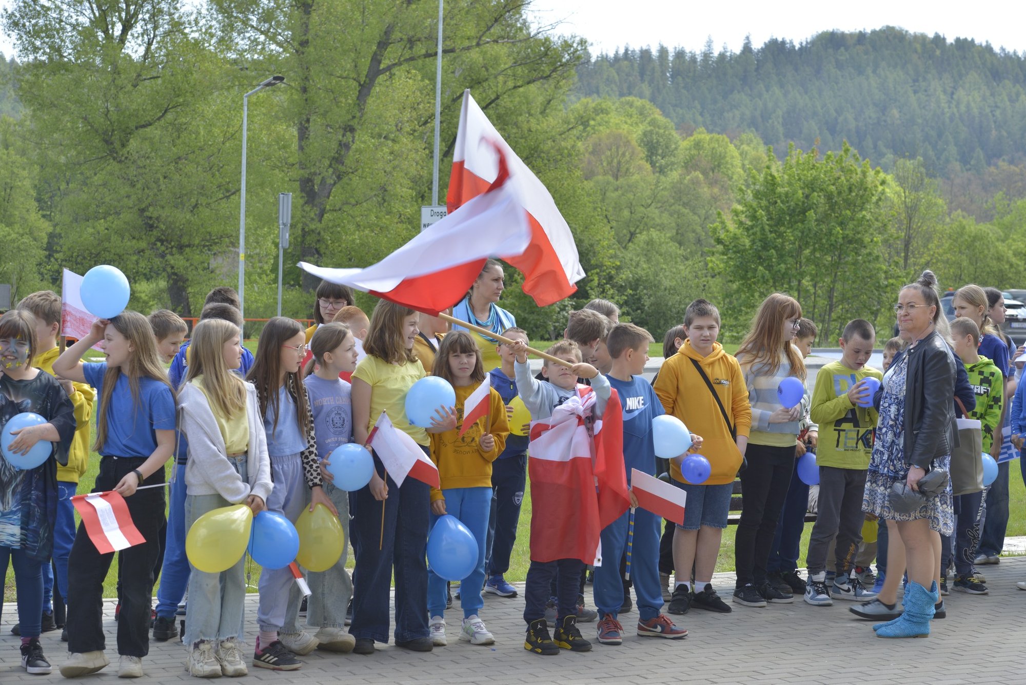 posadzili-drzewka-na-dzien-europy-124512
