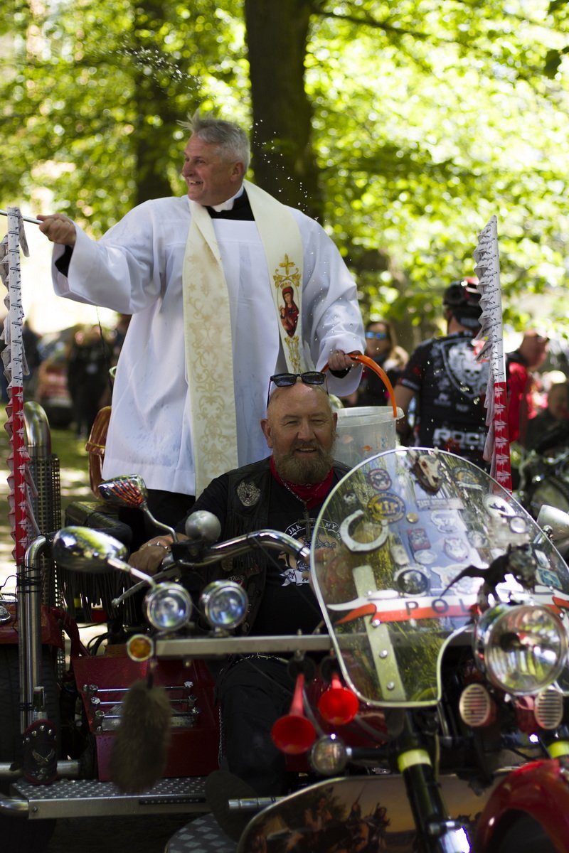 motocyklem-do-krzeszowa-124590