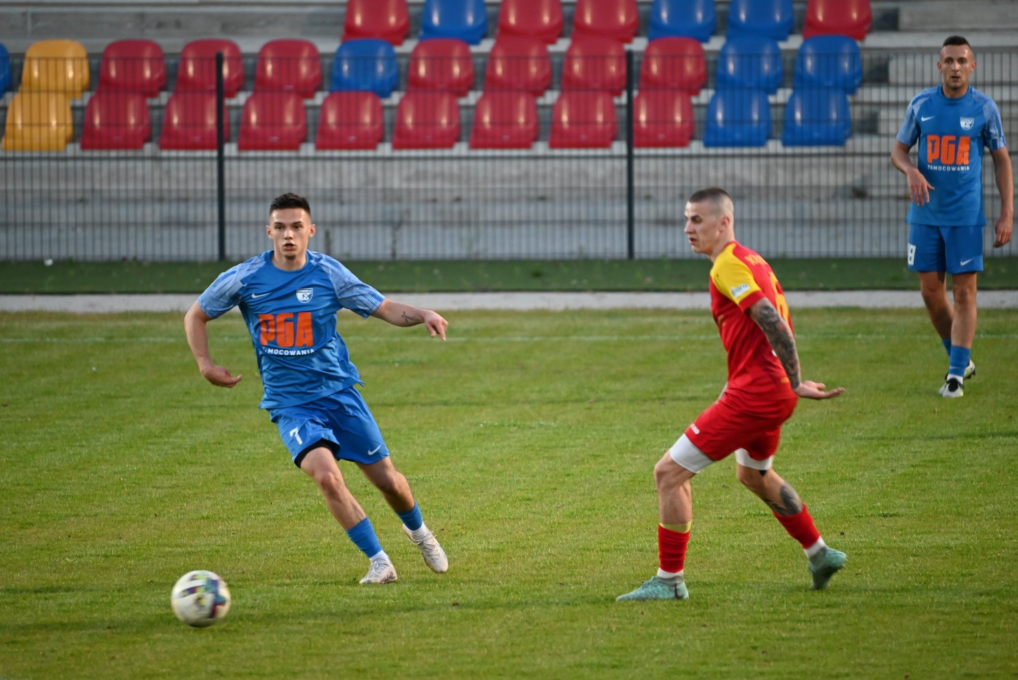 dotkliwe-porazki-spadkowiczow-wynikitabela-124618