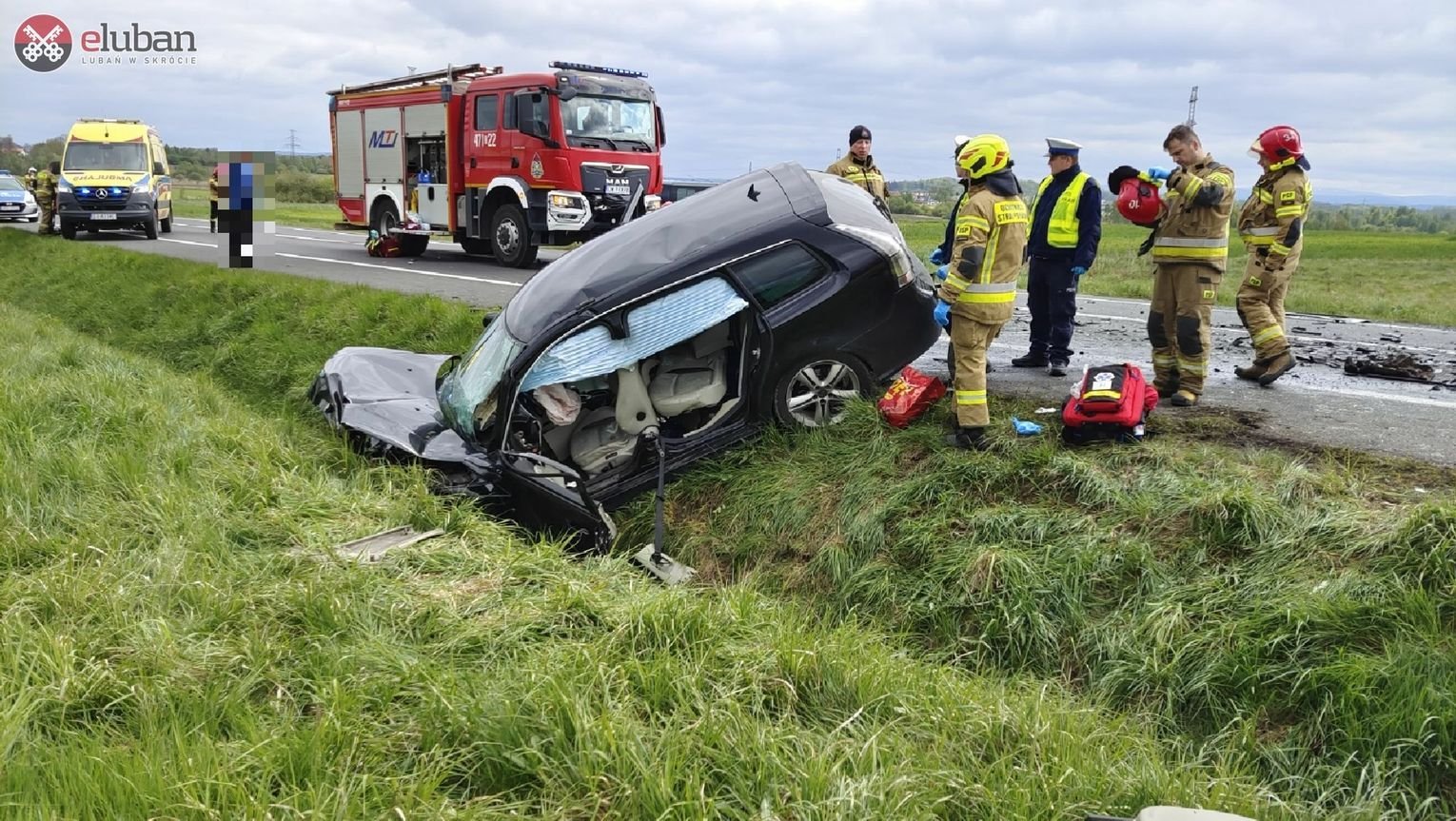audi-kontra-saab-kierowcy-cudem-przezyli-124717