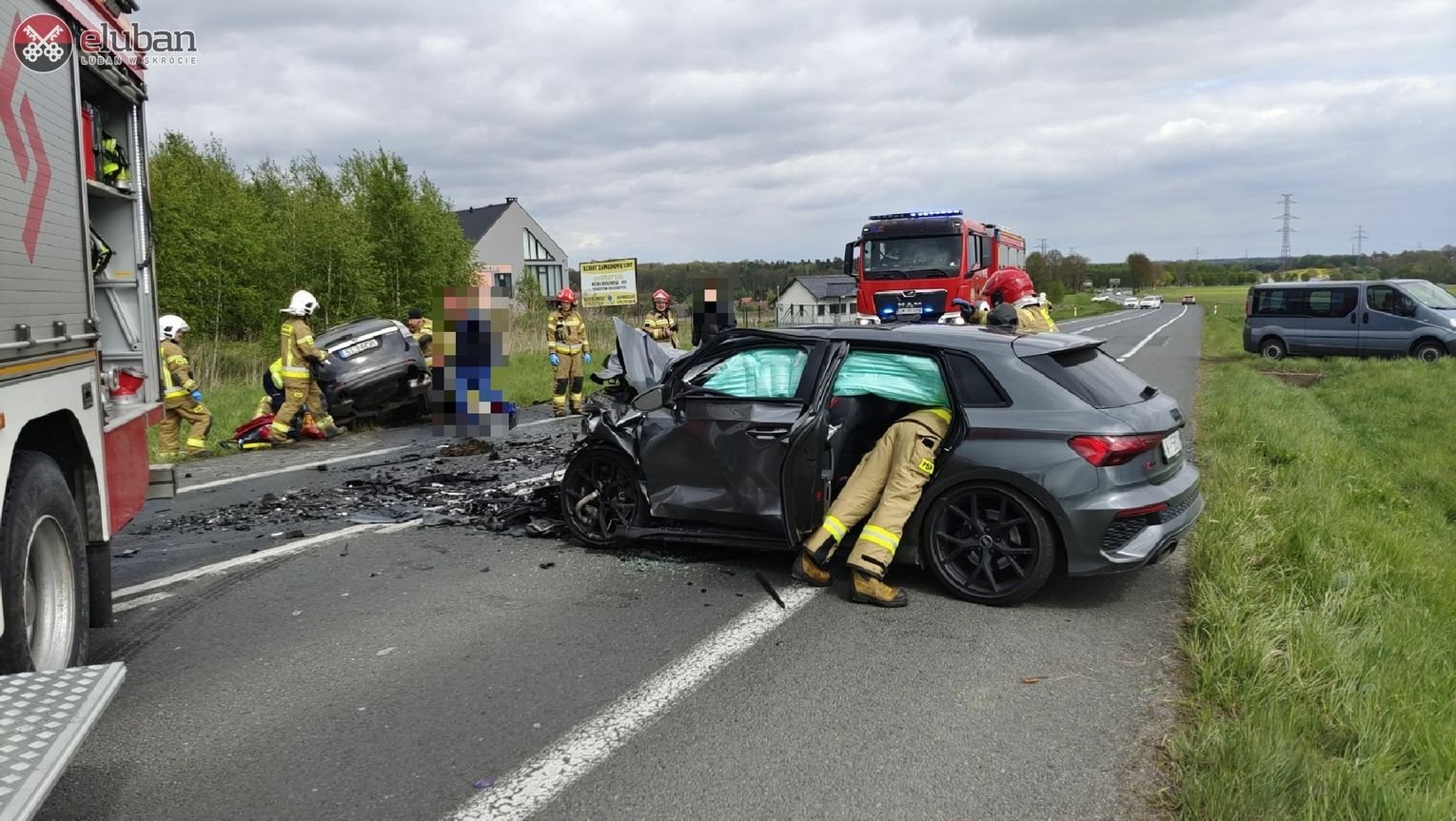 audi-kontra-saab-kierowcy-cudem-przezyli-124717