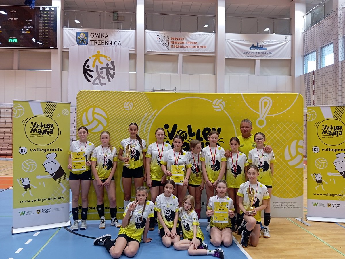 siatkarki-uksu-sokoliki-ze-zotem-124819