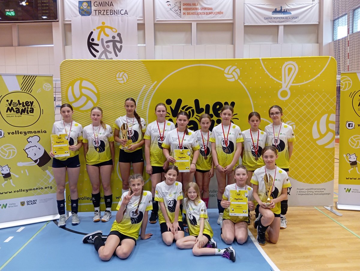 siatkarki-uksu-sokoliki-ze-zotem-124819